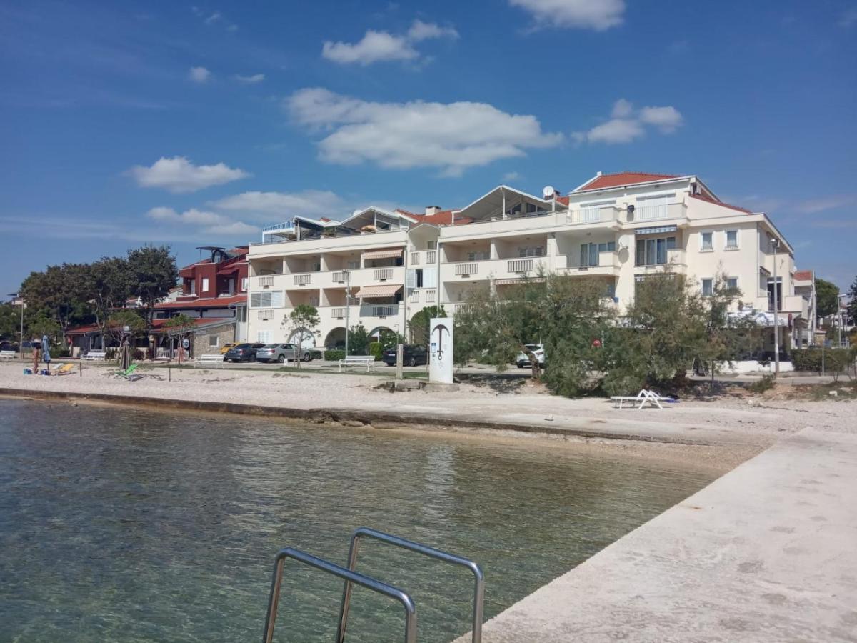 Turanj Apartman Apartment Екстериор снимка